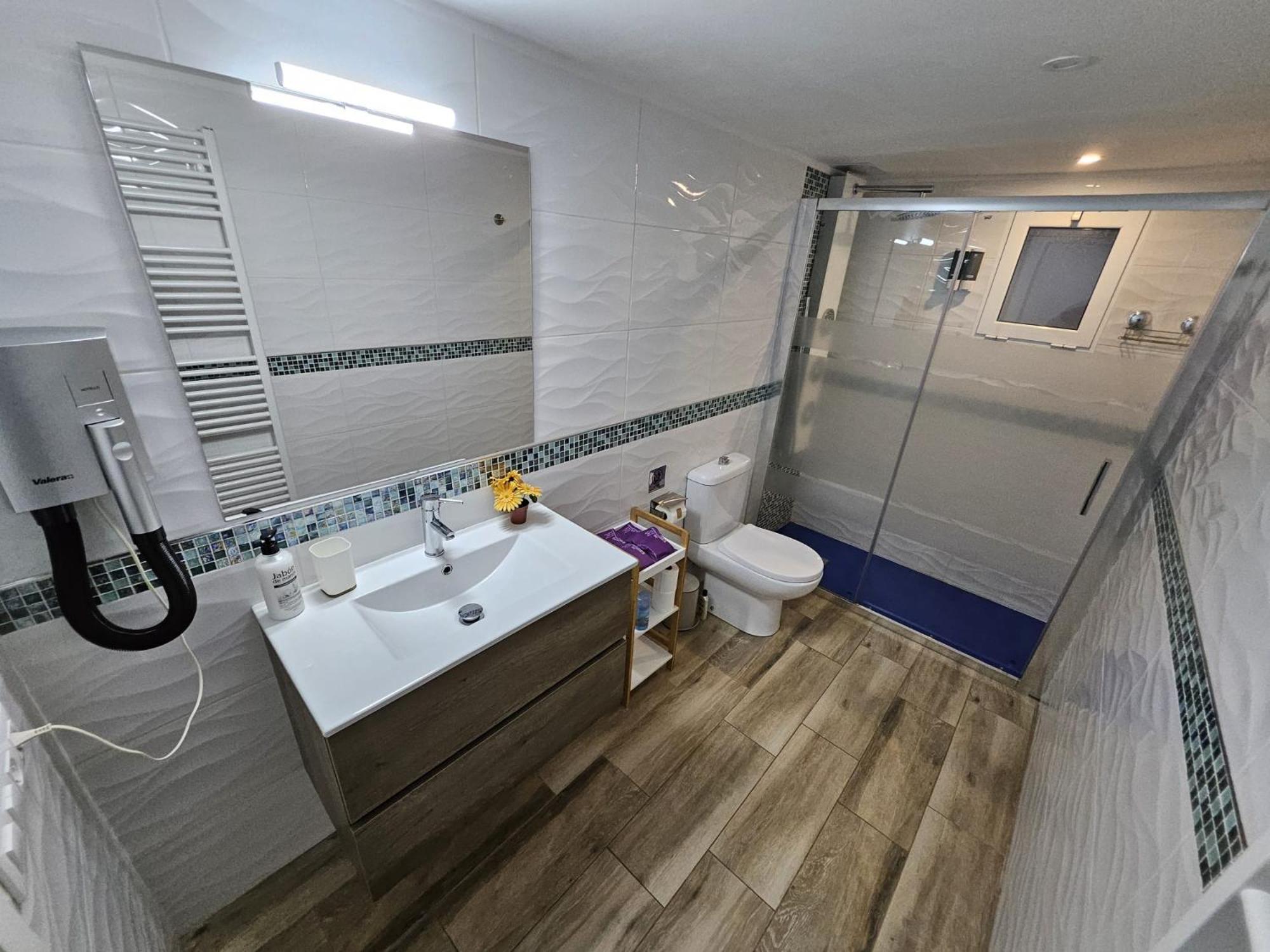 Apartamento Nuria Figueres  Dış mekan fotoğraf