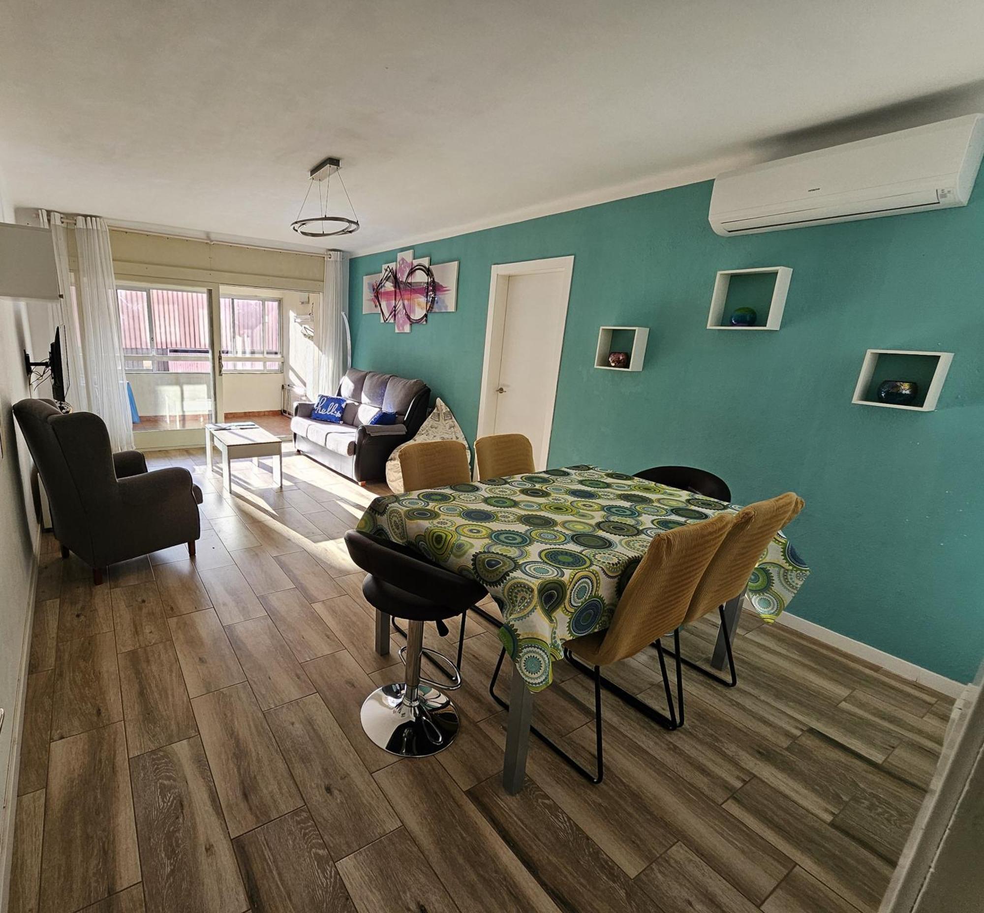Apartamento Nuria Figueres  Dış mekan fotoğraf