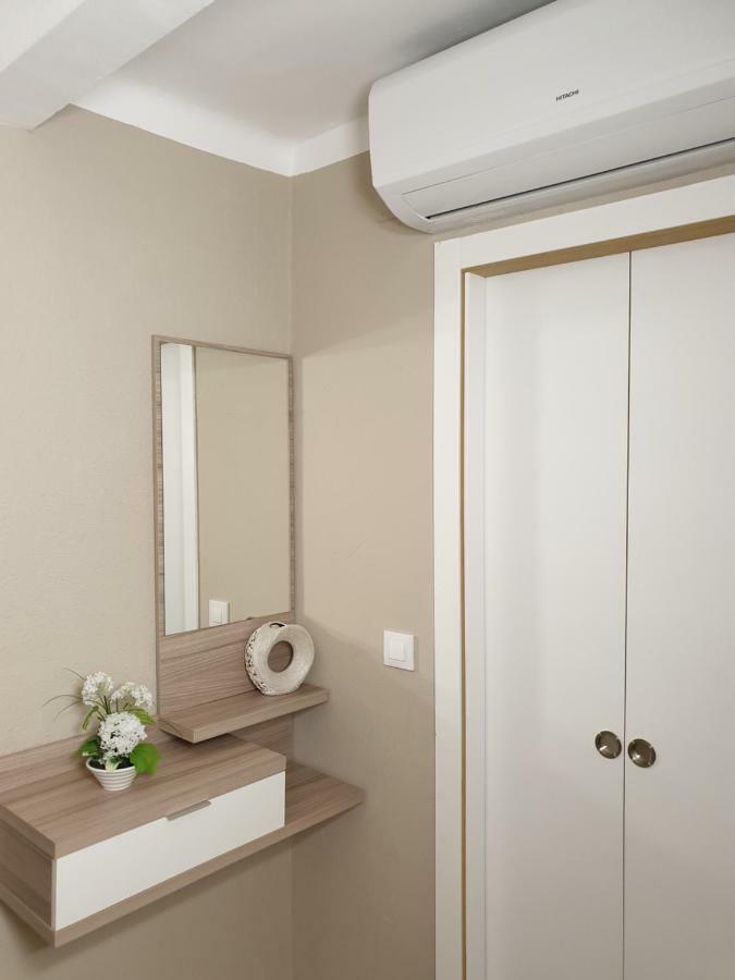 Apartamento Nuria Figueres  Dış mekan fotoğraf